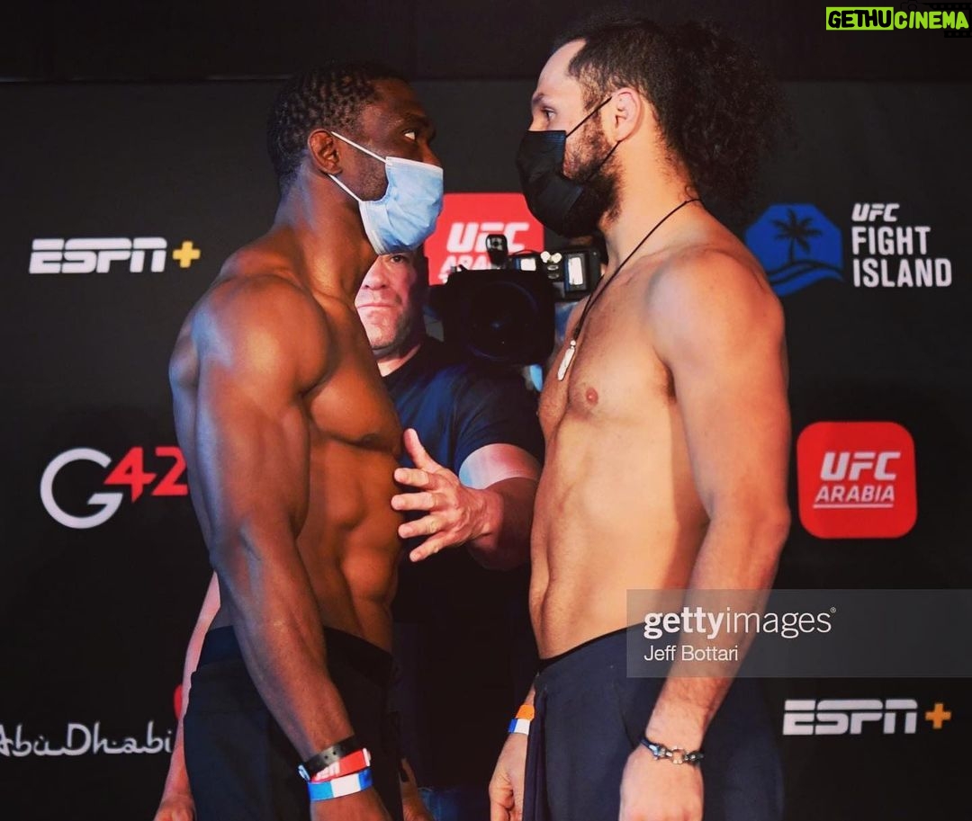 Markus Perez - 3.3K Likes - WOLF EYES...I AM HUNGRY!!!
🐺
@acaifrutabrasileiraoficial @alexdavismma @mickmaynard2