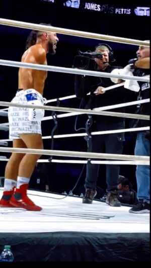 Markus Perez Instagram - 🐺🩸

#werewolf #boxing #mma #joker