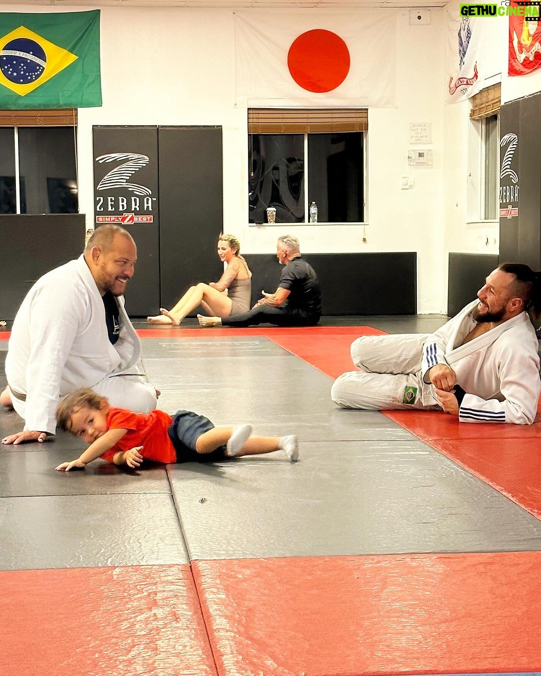 Markus Perez Instagram - Muito bom te rever irmão valeu pela surra Oss American Top Team West Pines