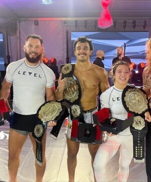Markus Perez Instagram - “LOVE ME OR HATE ME…I DONT GIVE A F… … BUT YOU WILL PAY TO WATCH ME” 💰

“ME AME OU ME ODEIE… QUE SE F… … MAS VOCÊ VAI PAGAR PARA ME ASSISTIR”💰

@subversivbjj @level.md @soulfulbeecbd @americantopteam @attwpb @fightpfc 

CHAMP 🏆

#nogi #jiujitsu #mma #joker #champ
