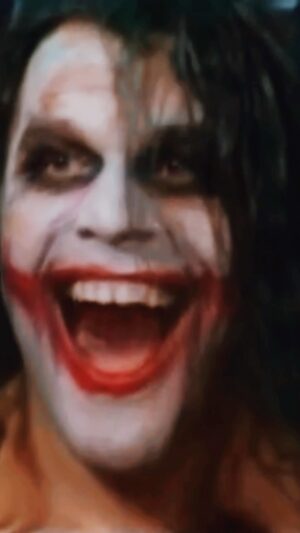 Markus Perez Instagram - “BE WATER MY FRIEND”… AND SMILE 🃏

#joker #coringa #ufc #ufcjoker #mma #whysoserious #bewatermyfriend #brucelee #smile