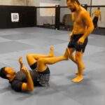 Markus Perez Instagram – DRILLS 🤪

HONOR TO BE ABLE TO SHARE THE TATAME WITH THE BIGGEST CHAMPION IN THE HISTORY OF JIU JITSU @marcusbuchecha 

🙏👊🏆 

@eagle.fightclub 
@eaglefcmma 
@onechampionship 

#katagamad #choke #jiujitsu #mma #wrestling #djoker American Top Team