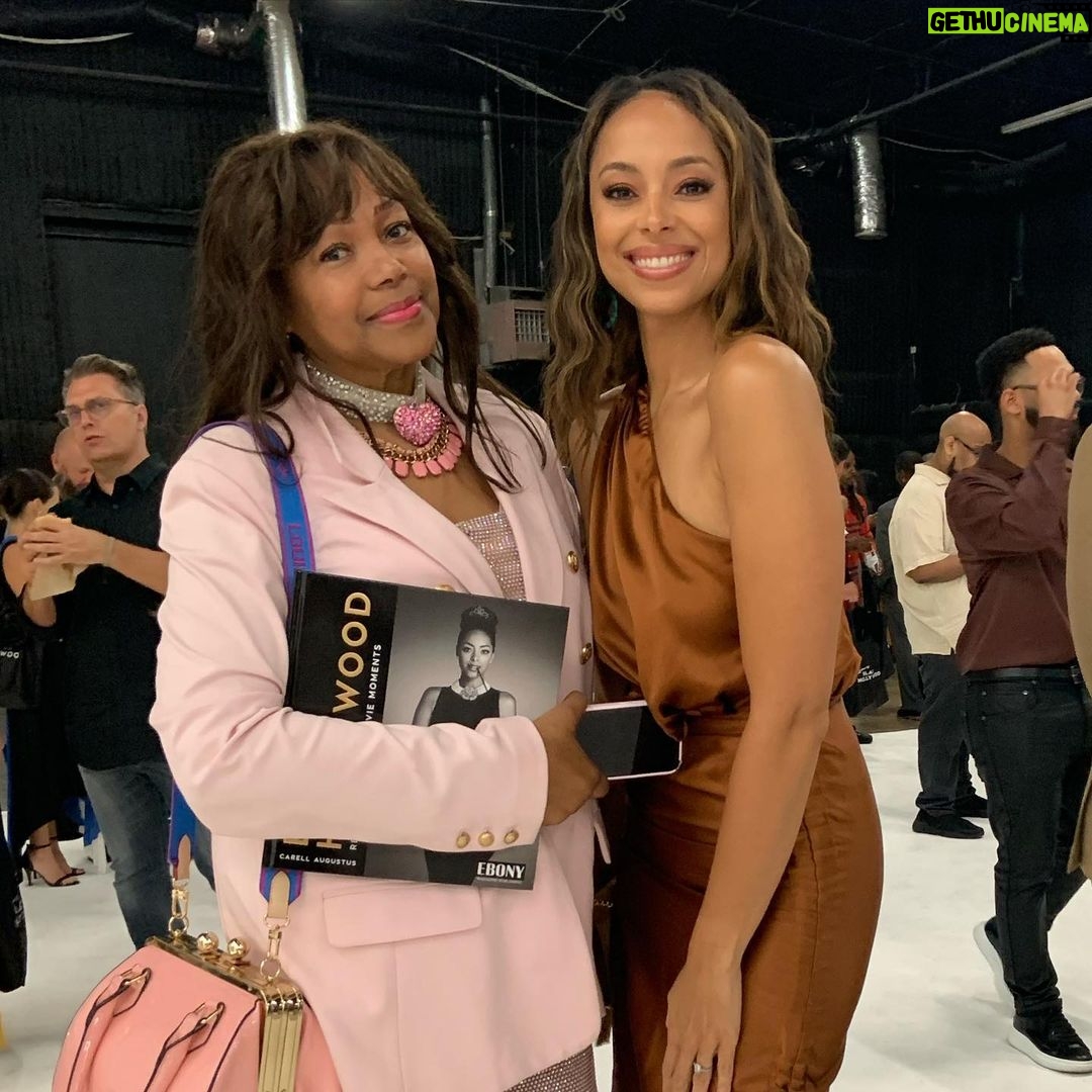 Marla Gibbs Instagram - The Black Hollywood book in partnership with Ebony Magazine did they thang with this pictures! Check us out!! Carrell Augustus congrats on these wonderful photos and event. 🎉📸❤️❤️❤️ #marlagibbs #nevertoolate