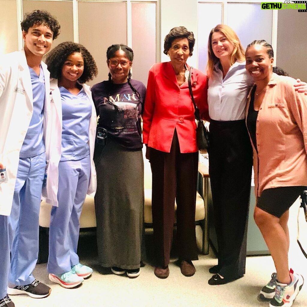 Marla Gibbs Instagram - I’m part of the Grey’s Anatomy family yall!! Thank You Shonda for looking out chile. Tune in and see me as grandmother to Alexis Floyd. Bless you All 🙏🏾🎥🎞🍿🎉 #greysanatomy #marlagibbs #nevertoolate #shondaland #debbieallen
