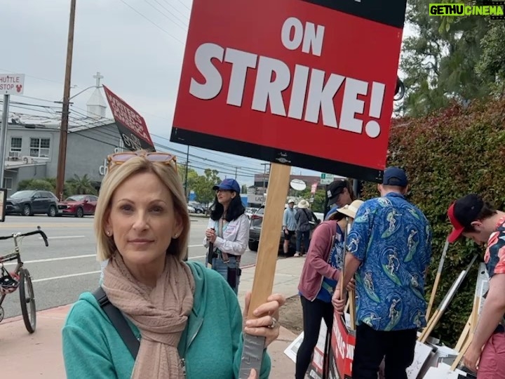 Marlee Matlin Instagram - It was a @switchedatbirthtv reunion on the picket lines in support of our creator @lizzyweiss and all the wonderful writers and producers and members of the @wgaeast @wgawest @wgastrikeunite @wgadailypicket #rebootsab #rebootswitchedatbirth