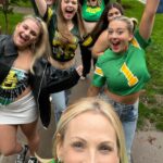 Marlee Matlin Instagram - What an AMAZING weekend at UO with our youngest daughter!!! Family weekend turned out to be wild but worth every moment here in Eugene! Love you @isabelle.grandalski and loved seeing your friends everywhere we went! #kkg #sororitylife #universityoforegon GO DUCKS! #Frames #loveyoujohannamilliebutter #kevin 💚💛💚💛💚💛💚💛
