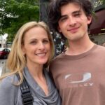 Marlee Matlin Instagram - Happy Son’s Day to both my sons who I adore to the core. I’m a PROUD mom to these two! I love you both SO SO SO much! @brandongrandalskii @tylergrandalski 💜🤟🏼💜🤟🏼💜🤟🏼#brandontyler