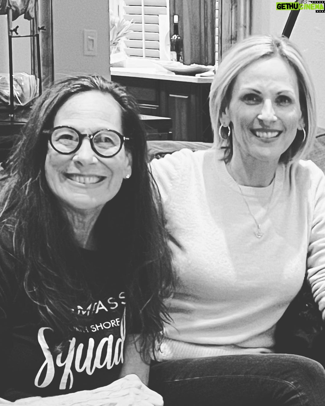Marlee Matlin Instagram - A birthday shout out to my sister in law, Gloria! Happy birthday to you and enjoy your day! Love you!! ππ€πΌ@glo360realestatebrokercompass #shesknownmesinceiwasfouryearsold #olderbrotherswife