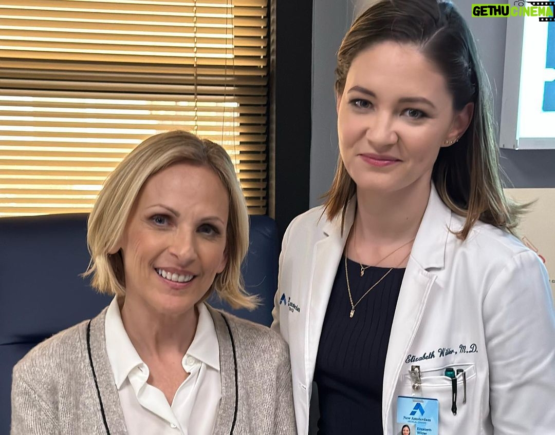 Marlee Matlin Instagram - BTS from tonight’s @nbcnewamsterdam with my favorite doctor, @sandramaefrank. 🤟🏻🤟🏻