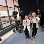 Marlee Matlin Instagram - BTS from tonight’s @nbcnewamsterdam with my favorite doctor, @sandramaefrank. 🤟🏻🤟🏻