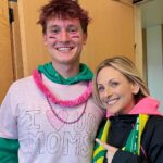 Marlee Matlin Instagram - What a FUN weekend with our daughter @isabelle.grandalski!!! Parent/Family weekend at @uoregon with the Ducks beating UCLA football! Met with old friends and made few new ones too. Did go to a Frat party! Whoa! And yes, we did Isabelle’s laundry at the COOLEST laundromat in Eugene! So proud of our baby girl. Truly! #ducks #andrewandhistshirtmademehappy #collegelife #kevin 💚💛💚💛💚