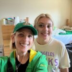 Marlee Matlin Instagram - Yep! We dropped off our baby girl to college! We are SO excited for Isabelle as she starts her college journey! Go DUCKS! #universityoforegon #ducks #natalieandabbie #fourthchild #kevin @isabelle.grandalski 💚💛💚💛