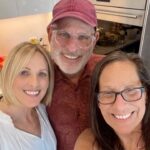 Marlee Matlin Instagram - Happiest of birthdays to my Sister in Law! So happy you married my brother Eric! Love you Gloria! @glo360realestatebrokercompass @eric_matlin 🎂🤟🏼🎂🤟🏼