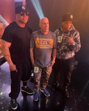 Marley Marl Instagram - ⬅️🐐🗽🫡👑 I’m surrounded by greatness my bros from Queens ! Rehearsals on monday for the BET hip hop awards airing next week thank u Marley for allowing me to manage the situation for your life time achievement I am hip hop award congrats again & well deserved make sure to tune in Oct 10 thank u again BET #LMG #QGTM #weworking 🏆🏁🔌