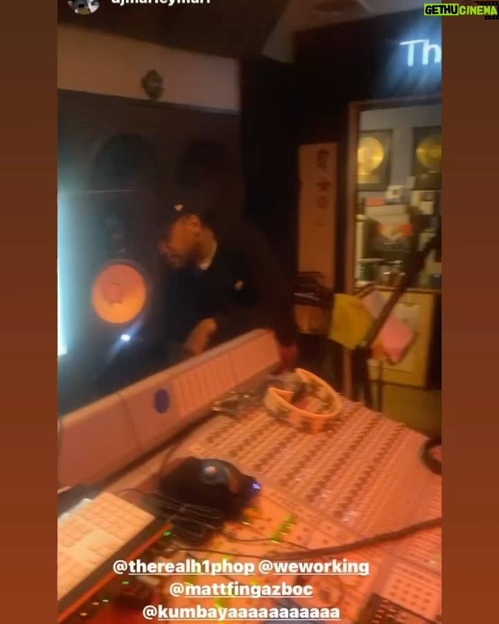 Marley Marl Instagram - That was one for the books last night on many levels. For this to be the 50th of Hip Hop, to end 2023 like this, no better way than to do it with @kumbayaaaaaaaaaaa x @djmarleymarl at The House of Hits ππ»π«‘ππ₯π΅ποΈπ₯ Thank you @weworking as always. @therealh1phop for the great energy. Eight for the musical suggestions. And NOT getting Dominos was the best choice we made all night haha We are getting there. @mattfingazboc @statbentonjr @mobbdeephavoc @seigemonstracity @rockwildermusic @kel_c1000 @ovalord516 @willz_king_x @celeblee @purfek #kumbaya #thehumanexperience #marleymarl #houseofhits #weworking #newartist #allhiphop