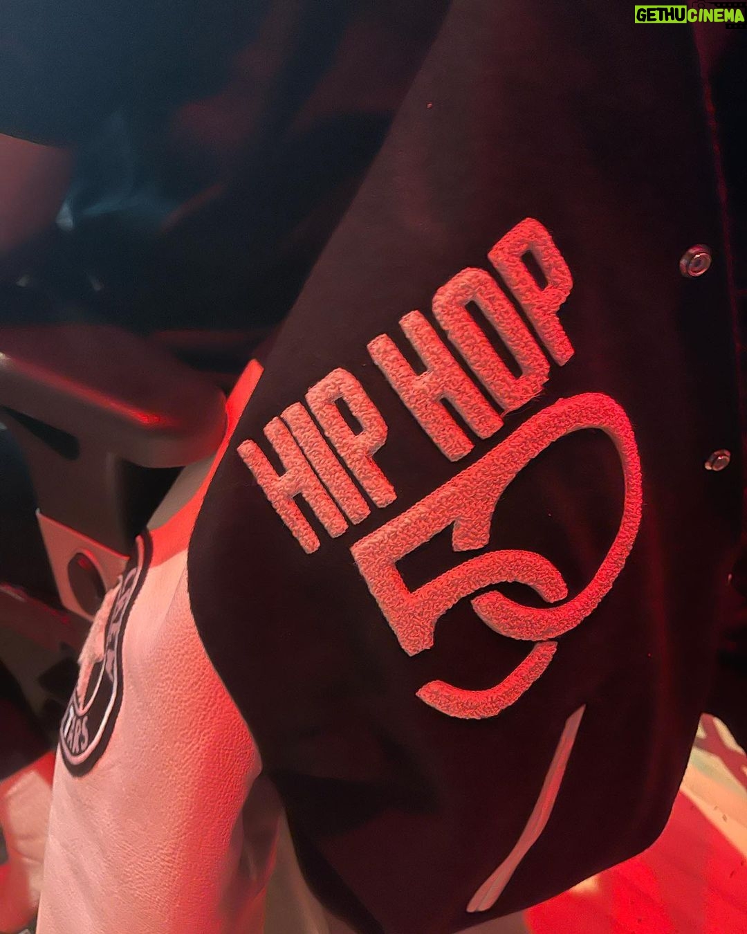 Marley Marl Instagram - That was one for the books last night on many levels. For this to be the 50th of Hip Hop, to end 2023 like this, no better way than to do it with @kumbayaaaaaaaaaaa x @djmarleymarl at The House of Hits ππ»π«‘ππ₯π΅ποΈπ₯ Thank you @weworking as always. @therealh1phop for the great energy. Eight for the musical suggestions. And NOT getting Dominos was the best choice we made all night haha We are getting there. @mattfingazboc @statbentonjr @mobbdeephavoc @seigemonstracity @rockwildermusic @kel_c1000 @ovalord516 @willz_king_x @celeblee @purfek #kumbaya #thehumanexperience #marleymarl #houseofhits #weworking #newartist #allhiphop