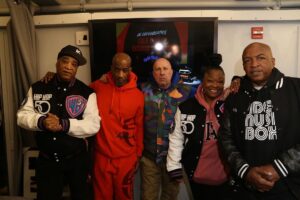 Marley Marl Instagram - Happy thanksgiving. The other night @apollotheater with my juice crew family #hiphop #weworking👷‍♂️on
