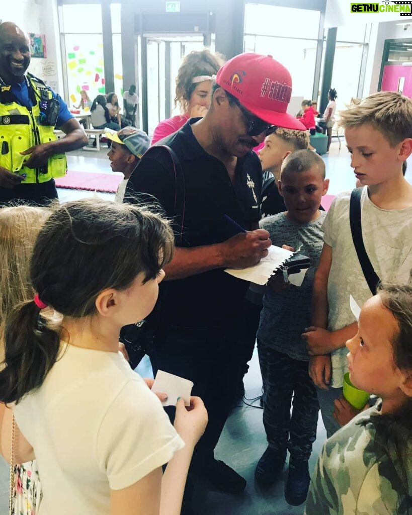 Marlon Jackson Instagram - Me signing autographs for some kids at the youth center we visit in Wolverhampton, UK. This is a wonderful place, it help keep kids off the streets. They have a dance studios for performing arts, Pro Tools studio for those who have an interest in music, soccer field and much more. Mr. ROY BERNARD and his team of investors did a wonderful job in building this facility, thank you, we need more people like your team in the world. #job well done #studypeace marlon jackson #bekind carol jackson