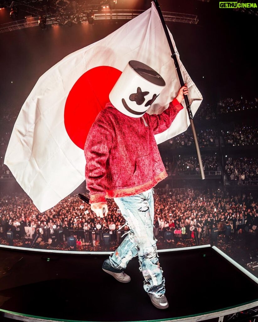 Marshmello Instagram - Felt great to be back in Tokyo! Kobe tomorrow night then off to Thailand Tokyo, Japan