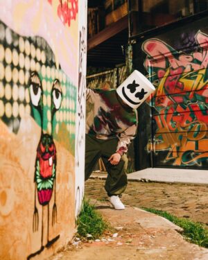Marshmello Instagram - I’m here 🇧🇷 I told you last time I was coming back with new music. @tropkillaz