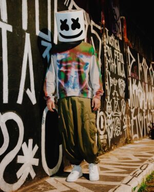 Marshmello Instagram - I’m here 🇧🇷 I told you last time I was coming back with new music. @tropkillaz