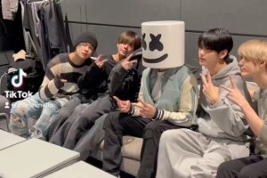 Marshmello Instagram - 🇰🇷🇰🇷🇰🇷 @txt_bighit