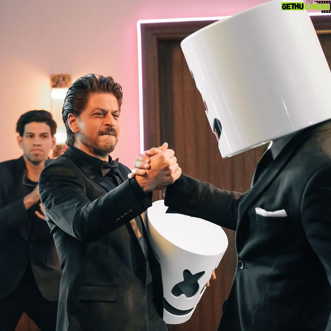 Marshmello - 1.2 Million Likes - π€@iamsrk