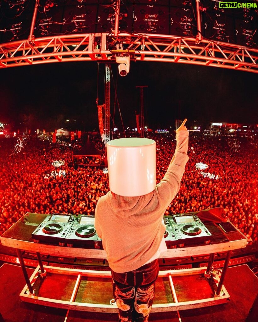 Marshmello Instagram - Been wanting to play @cocacola_flow for a very long time, thank you Mexico City that was incredible @leizerguss @chrisdenuijl Mexico City, Mexico