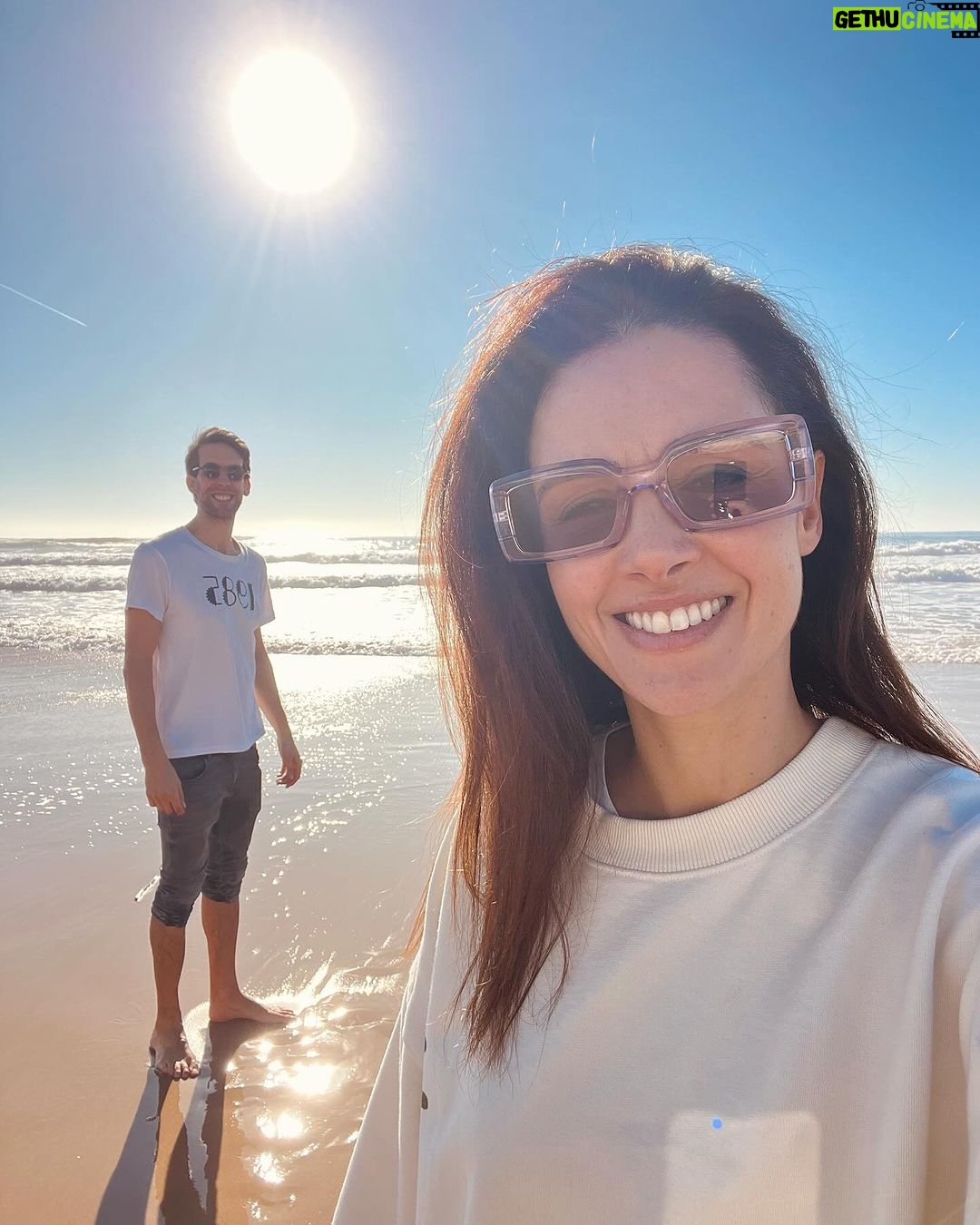 Marta Andrino Instagram - O amor é o melhor anticiclone ♥️🌞🌪️