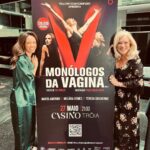 Marta Andrino Instagram - Hoje os “Monólogos da Vagina” estão em Tróia. Estamos esgotados. O espectáculo, nós não. Nós aproveitamos os kms para dormir mas também para conversamos de tudo um pouco. E num piscar de olhos já nos viram mais de 150.000 espectadores. Casino de Tróia