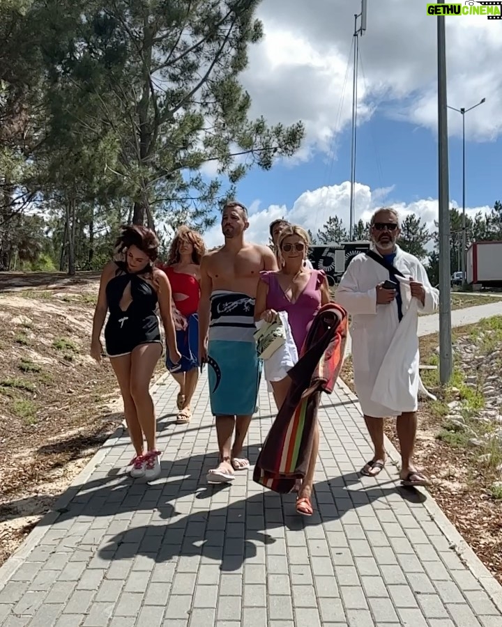Marta Andrino Instagram - De todos os caminhos do “Festa é Festa” agora é rumo às férias! Mas deixámos tudo gravado para que não percam as aventuras diárias da Bela Vida 🤣 Até já meus amores ♥️ #belavida #festaéfesta #férias