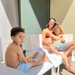 Marta Andrino Instagram - OH HAPPY DAY Tranquilidade e calma foi o que tivemos nestes dois dias. Piscina, mar à vista, caminhadas, muitas brincadeiras, muitas horas de sono e o Manuel a chorar de alegria quando saímos ♥️ @onyriaresort vamos voltar #famíliaaçoriana #fimdesemana Cascais Onyria Marinha Hotel & Thalasso