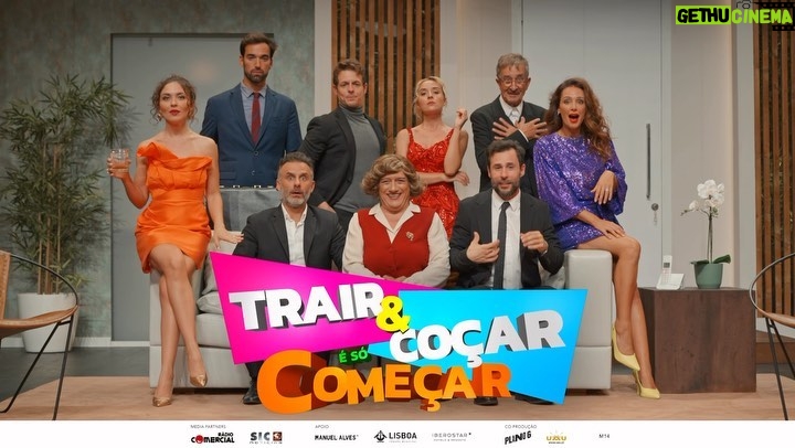 Marta Andrino Instagram - Estes 20 segundos são só um cheirinho das 2h loucas e divertidas que se vivem em “Trair e Coçar é só Começar”, no Casino de Lisboa de quinta a domingo. Gostávamos muito de vos ver por lá 🙌🏼 Uma comédia de Marcos Caruso, encenada pelo @thiremiguel e produzida pela @plano_6 e @uauprodutora. Não se irão arrepender! Casino Lisboa