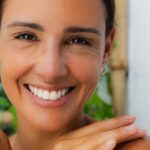 Marta Andrino Instagram - E os dias de sol chegaram ao fim e os cuidados para manter a pele bonita e sem manchas já são necessários. Descobri recentemente a @bellaaurora_portugal e o seu creme Bio 10 forte e quero partilhar convosco esta marca líder em cosméticos anti-manchas. Há gestos que nos ajudam a envelhecer bem e que estão ao nosso alcance em poucos minutos do nosso dia. #PeleSemManchas #pub