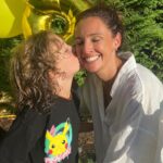 Marta Andrino Instagram - Sou mãe há 8 anos deste miúdo incrível que arrisca de bicicleta nas descidas, que adora cantar, que herdou os meus caracóis com o rosto do pai. Este ano celebrámos o seu dia no @feijaoverdefunpark com animação durante 2h inesquecíveis.