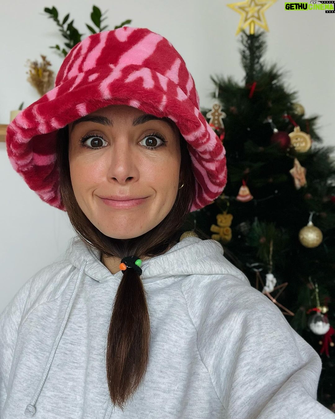 Marta Andrino Instagram - Mãe de rapazes, enquanto tento fazer balanços de 2023 e escrever desejos para 2024 🎟️