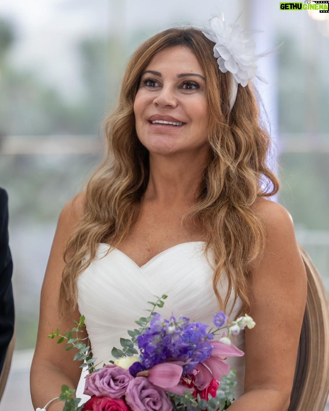Marta Andrino Instagram - O único, aliás os únicos, casamentos que fui em 2023 e foram incríveis. Onde? No Festa é Festa claro 🎊🎉 @tvinovelas @tvioficial
