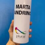 Marta Andrino Instagram - Só para vos dar conta de que vamos na segunda semana de 2024. Se quando olhamos para trás nos apercebemos que passaram rapidamente 12 meses, mas que na verdade são longas 52 semanas de vida, podemos agora chegar a cada 2f na tentativa de não ter pressa de chegar à seguinte. Olho agora para o meu 2023 e vejo muitas caminhadas, muita praia, muito mar, muita festa, muitas viagens de carro, muito Pilates, muitas gargalhadas, muitas sonecas, muitas fotografias, muitas experiências novas, muita Fatinha, muito teatro… eu sinto muita gratidão. Tudo o que ficou na lista do “pouco” está agora na lista de resoluções/desejos para 2024. Bora lá 💪🏼 A quem ainda não disse: BOM ANO! (O meu Best of 2023 vem tarde mas tive de férias das redes sociais 🥳)