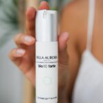 Marta Andrino Instagram - E os dias de sol chegaram ao fim e os cuidados para manter a pele bonita e sem manchas já são necessários. Descobri recentemente a @bellaaurora_portugal e o seu creme Bio 10 forte e quero partilhar convosco esta marca líder em cosméticos anti-manchas. Há gestos que nos ajudam a envelhecer bem e que estão ao nosso alcance em poucos minutos do nosso dia. #PeleSemManchas #pub