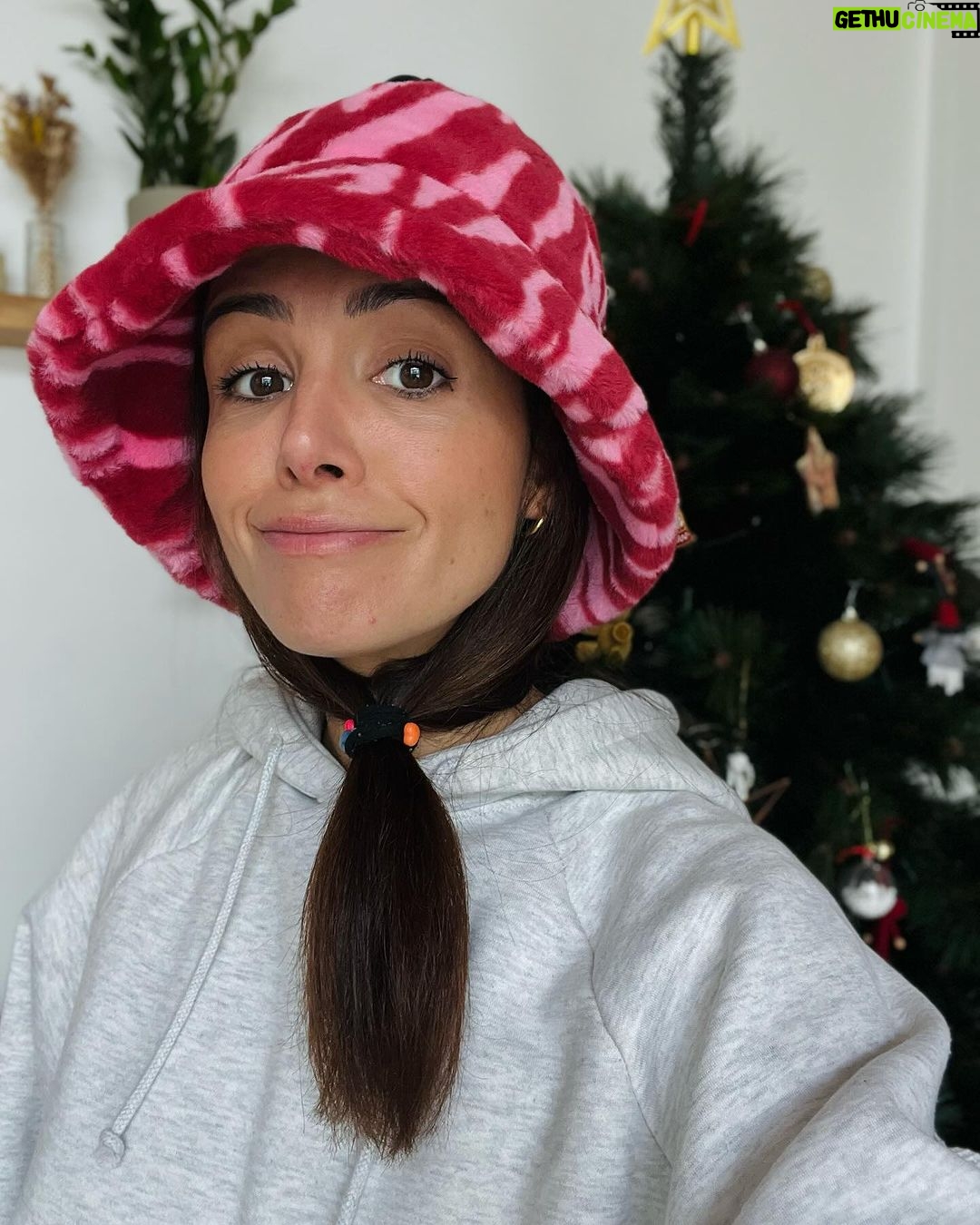 Marta Andrino Instagram - Mãe de rapazes, enquanto tento fazer balanços de 2023 e escrever desejos para 2024 🎟️