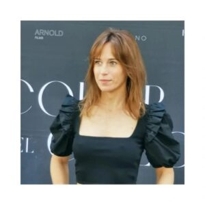 Marta Etura Instagram - Promocionando "El Color del Cielo" de @jm_zapata , que presentamos en la pasada edición del @sansebastianfes y llega a salas este Viernes 21 🎬✨
Gracias @davidbeauty_❤ @chanel.beauty @iciarcastrorial

@89productions.ch
@arnold_films
@beginagainfilms 
#francescgarrido
@carloslealartist 
@agustinaleonii