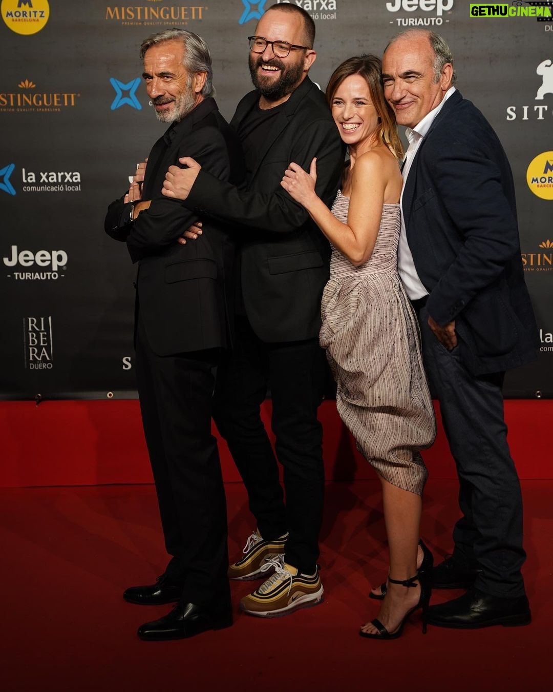 Marta Etura - 2.8K Likes - Felices de presenta ayer “Legado en los huesos” en @sitgesfestival 🎬🎥 Deseando compartirla con vosotr@s el 5 diciembre! @fergmolina @carloslibradonene @elviraminguez @bennnorthoverdiary @patricialopezarnaiz_act @leosbaraglia @cesc_orella @imanolariasoficial @dolores_redondo Vestido de @miguelmarinero1975 💫Make up @chanel.beauty 💫@raquelcostales_