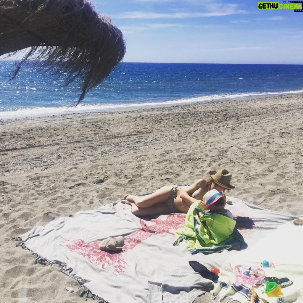 Marta Etura Instagram - Summer time and the living is easy... #eninmejorablecompañia #madreehija #Cloe #vida #grateful #amorinfinito