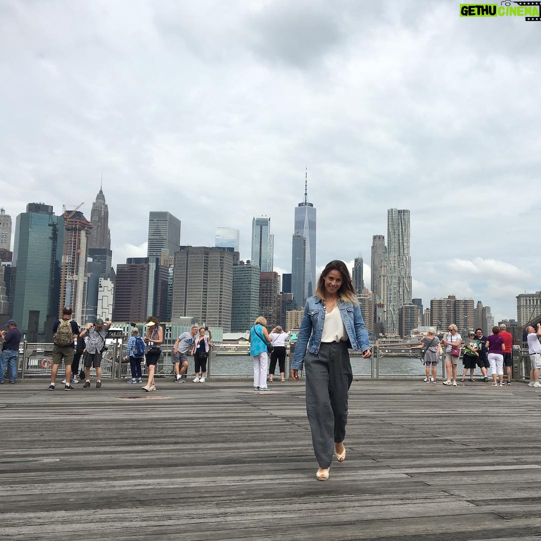 Marta Etura Instagram - Enjoying New York! #brooklynbridge #happyday #ilovenewyork