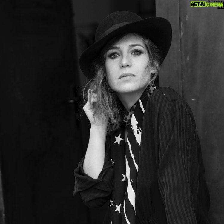 Marta Etura Instagram - Feliz miércoles! 📷 by @rubenvega_ ❤️ #viviryserfeliz