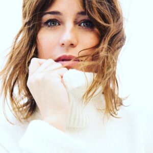 Marta Etura Instagram - Noviembre ✨🍁 Gracias @rubenvega_  #otoño #martes #madrid #viviryserfeliz