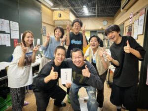 Masataka Kubota Instagram - 舞台「いつぞやは」観劇。
久しぶりにまたみんなに再会できて嬉しかった。
最高に素晴らしい舞台で心から感銘を受けました。
はじめて今作を客観的に観ることが出来て、
加藤くんの脚本や演出に鳥肌が立ちっぱなしで
役者さん達の実力、底深さにゾクゾクする気持ちが抑えられませんでした。
改めて、素晴らしい作品と、みんなに出会えたご縁に感謝です。
本当にありがとうございました。
ぜんぶが落ち着いたら、みんなでまたゆっくり会えますように。