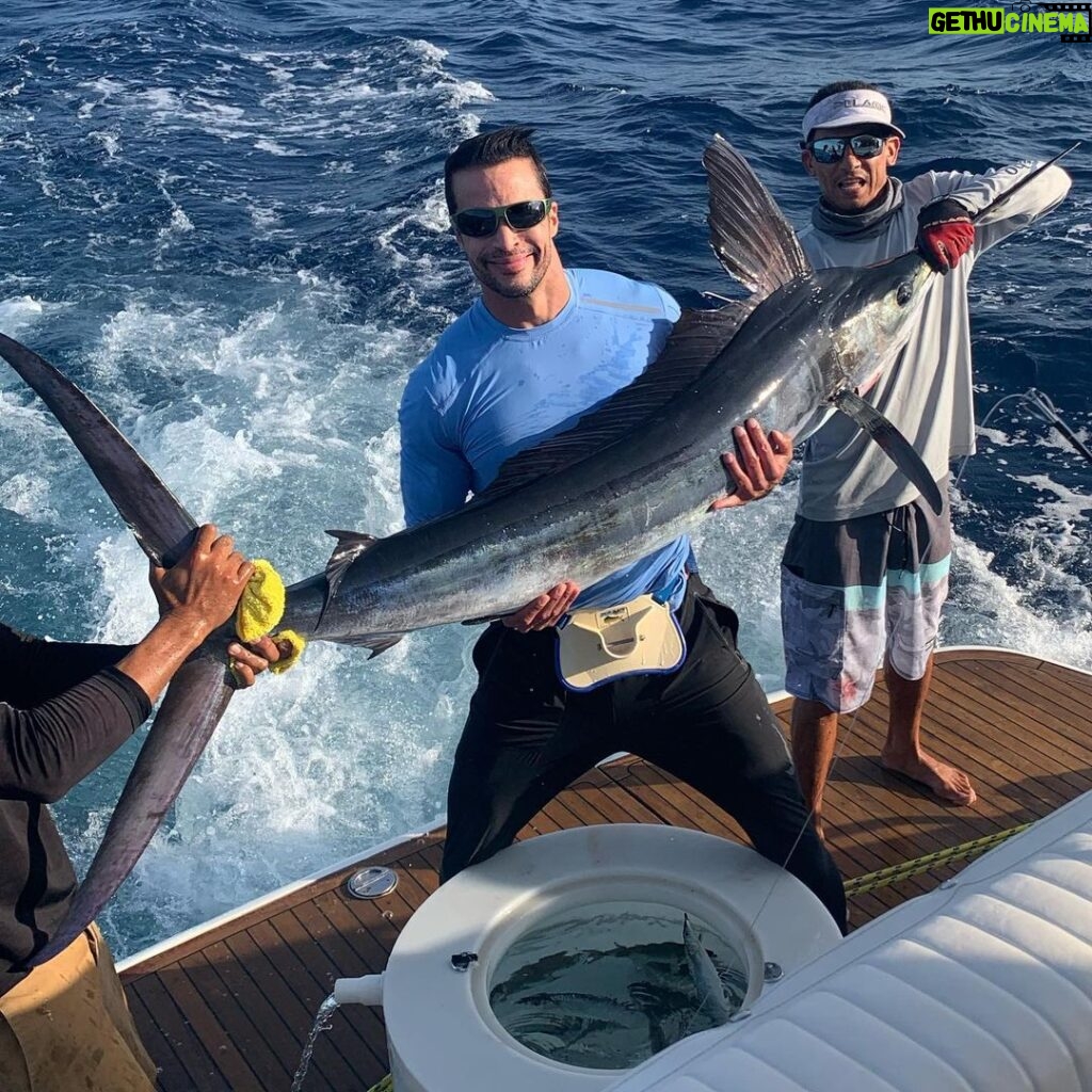 Matt Cedeño Instagram - What a great adventure my friend Marlin here was a beast! This champ had me exhausted after a 20 min reel battle but finally succumbing to make my day…In good sport we sent him back on his way!💪🏽😎 #cabo #boysgonefishing Los Cabos Mexico