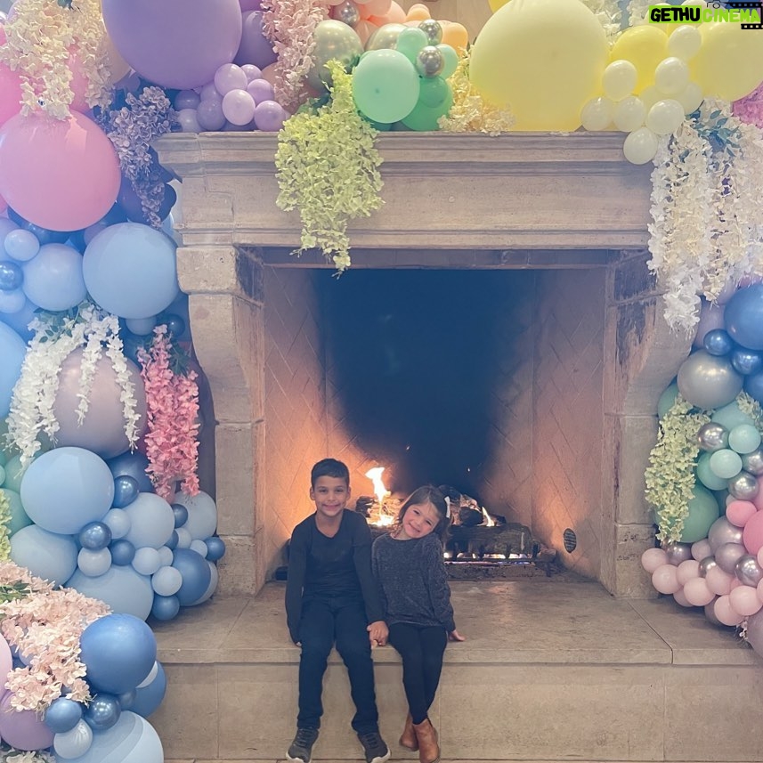 Matt Cedeño Instagram - Happy Easter from our two little bunnies 🐰🐰 💛 The Cedeno’s Waldorf Astoria Park City