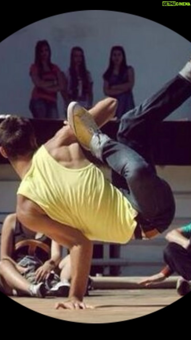 Matyas Viszlay Instagram - Spomienky 2013, 70 kg, Break Dance ❗️ Floor Rockers Crew Memories BREAK DANCE ! 2013